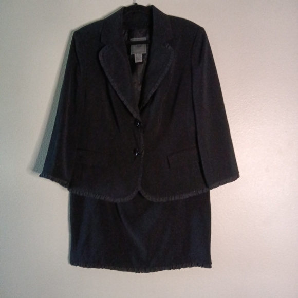 VIEN VÌEN Mini Ruffle Trim Skirt Suit Black Lined 2 Button Collared Blazer - Picture 1 of 16